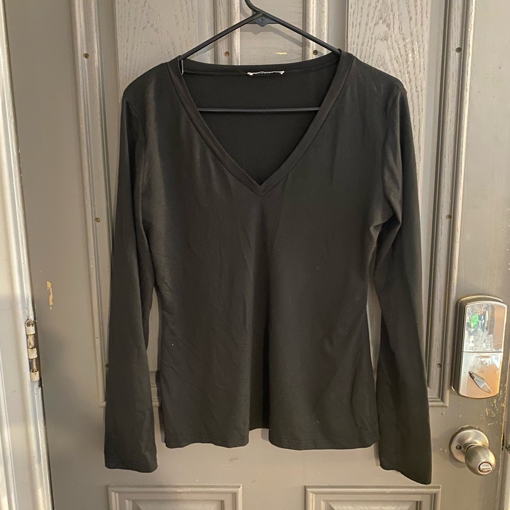 Black Long Sleeve V-Neck Top